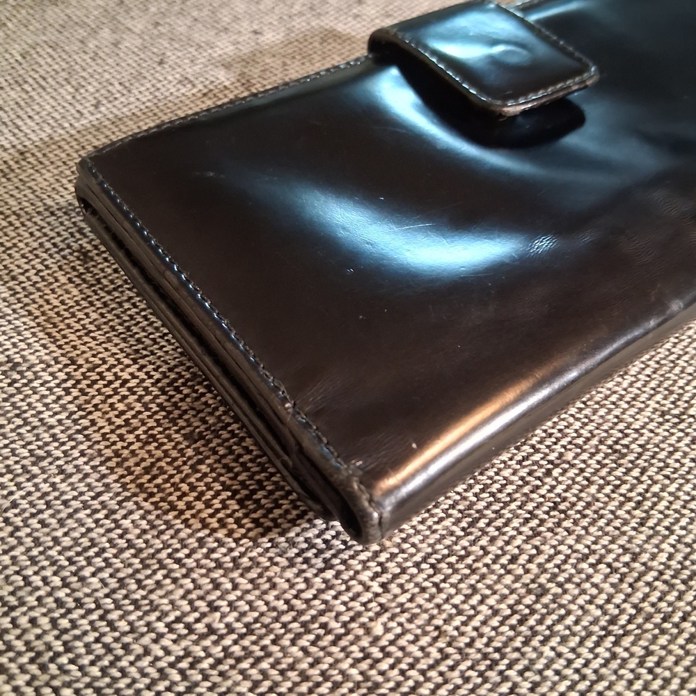 Gucci Glossy Black Clutch - Picture 9 of 16